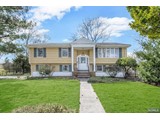 VIEW DETAILS ABOUT THIS PROPERTY IN Paramus. Paramus REAL ESTATE FOR SALE IN NEW JERSEY.