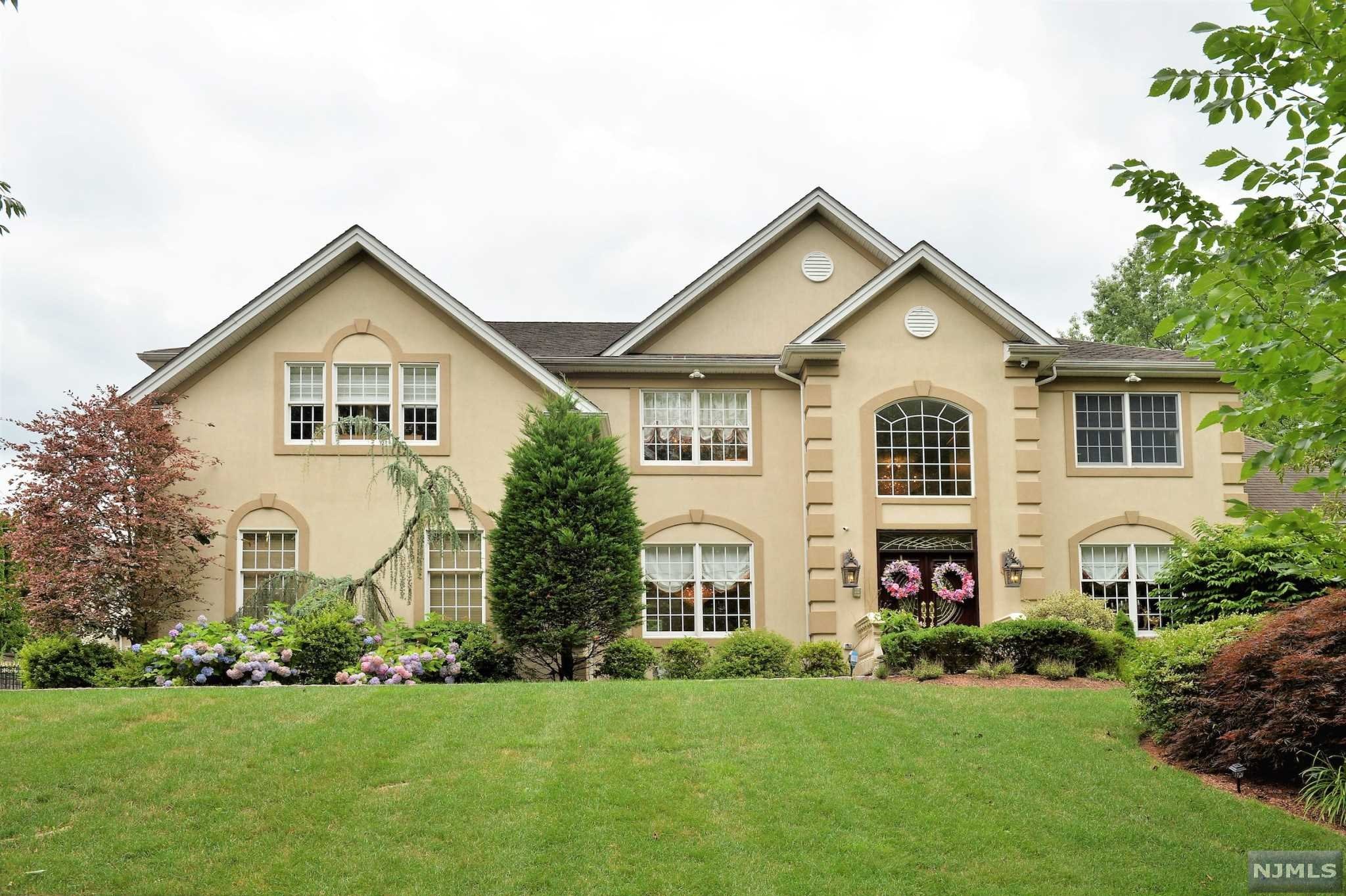 Paramus - Real Estate and Apartments for Sale | Christie's