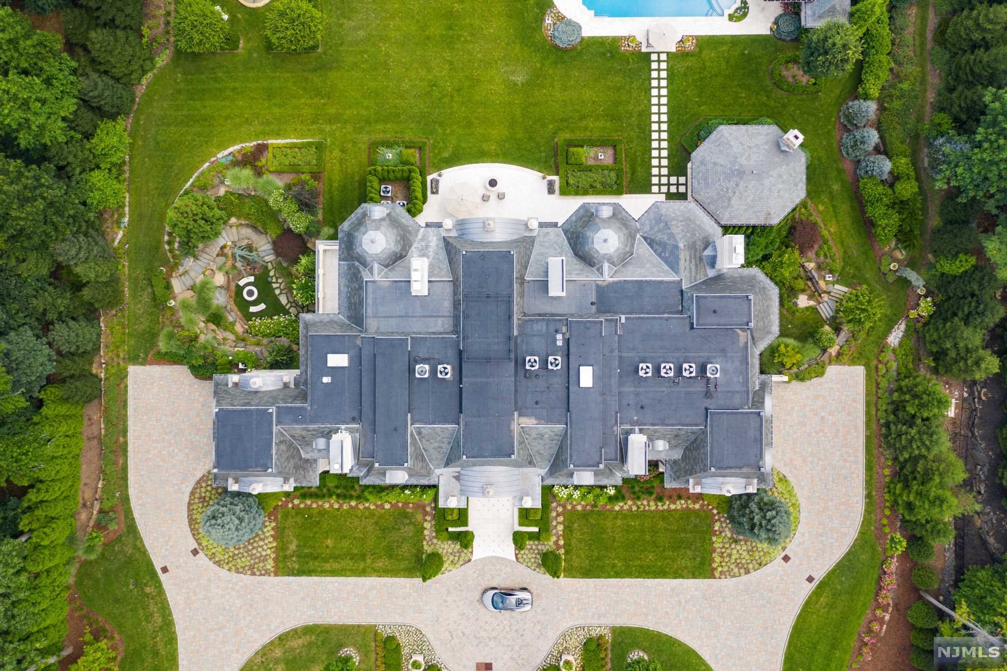 Chateau de la Roche, a Estate for Sale in Alpine, New Jersey - 21032507