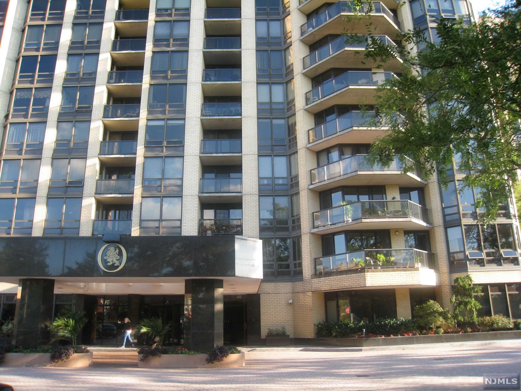 $1,149,000 Condo