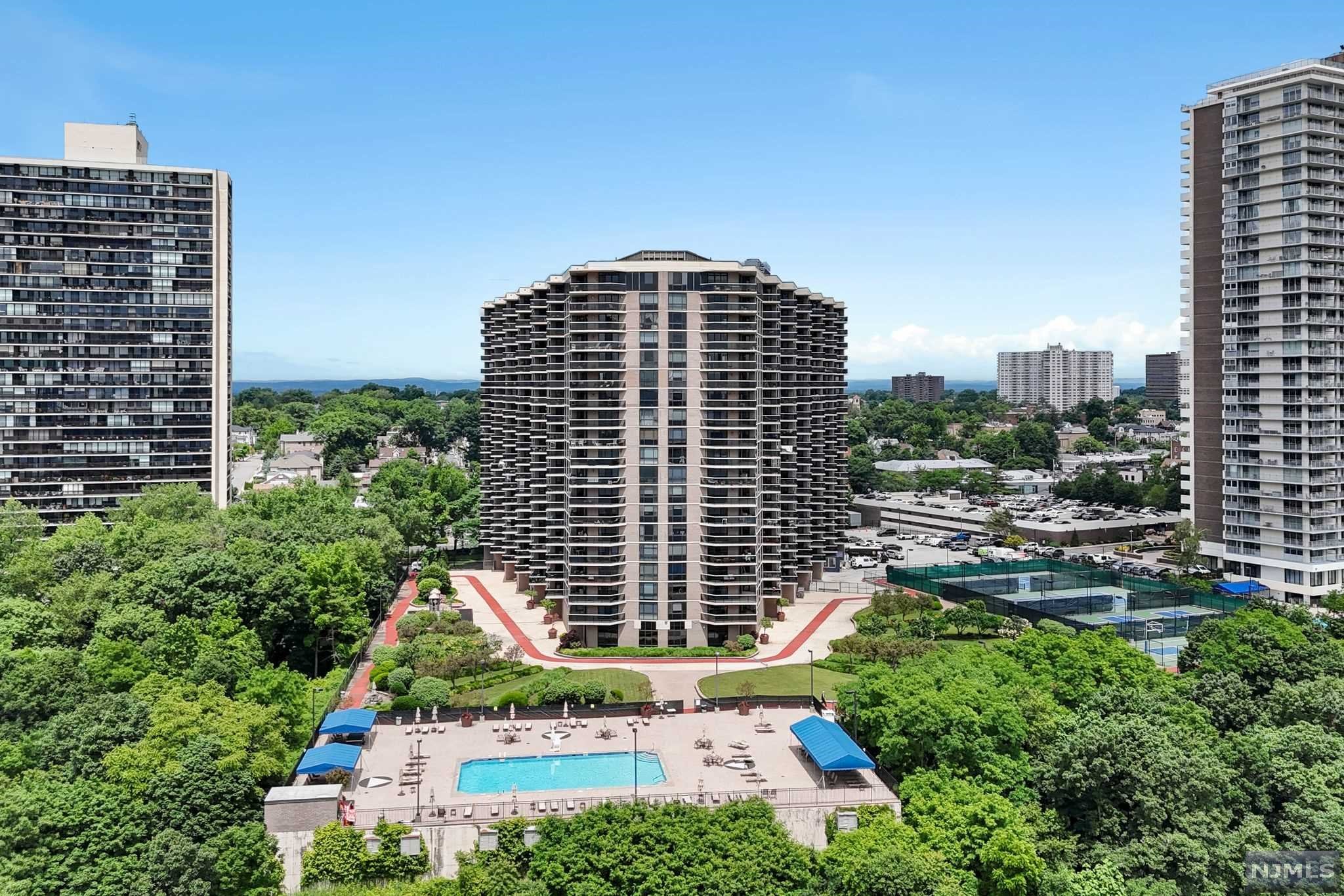 $2,300,000 Condo