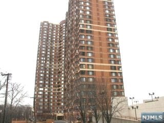 $389,900 Condo