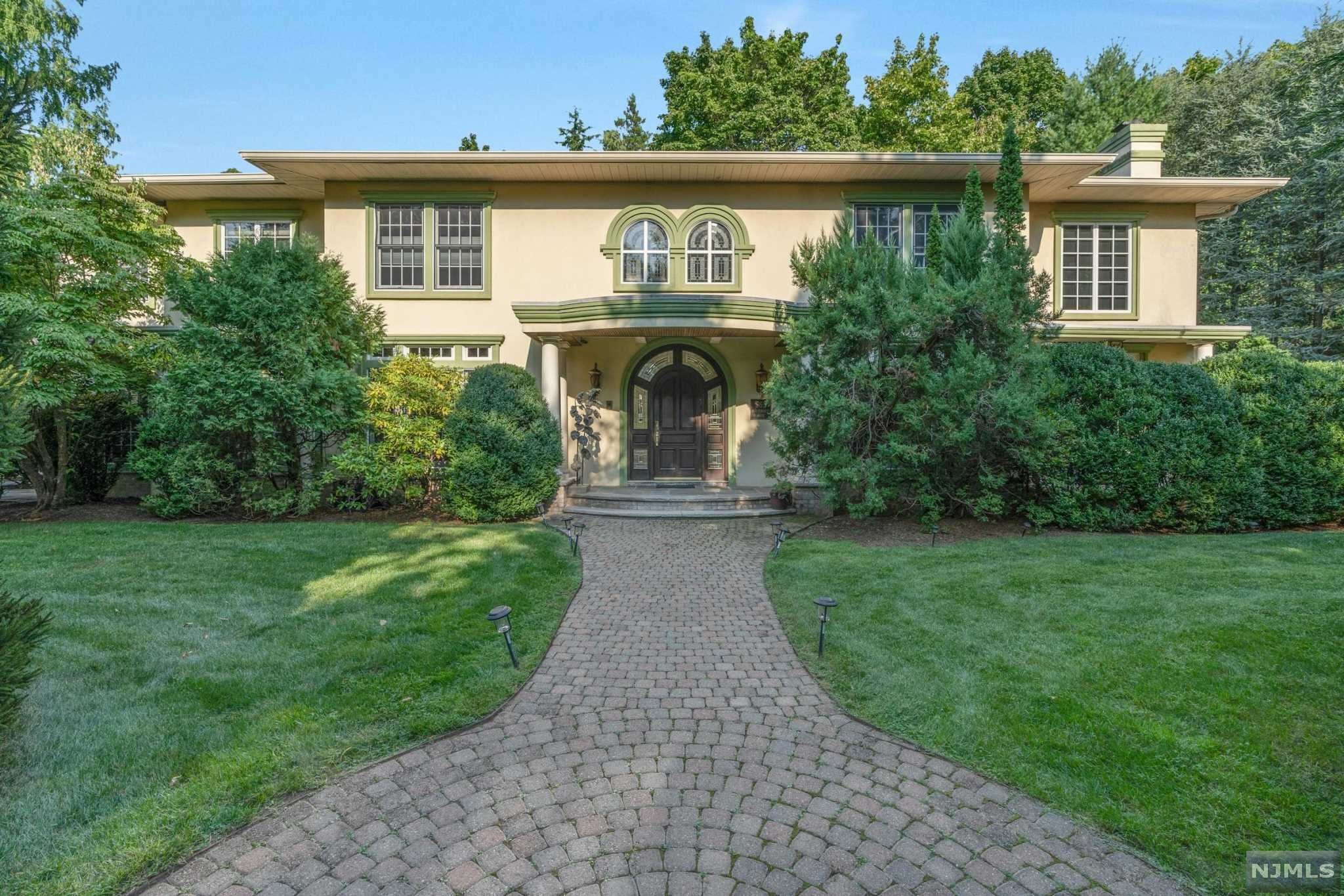 $2,750,000 Colonial