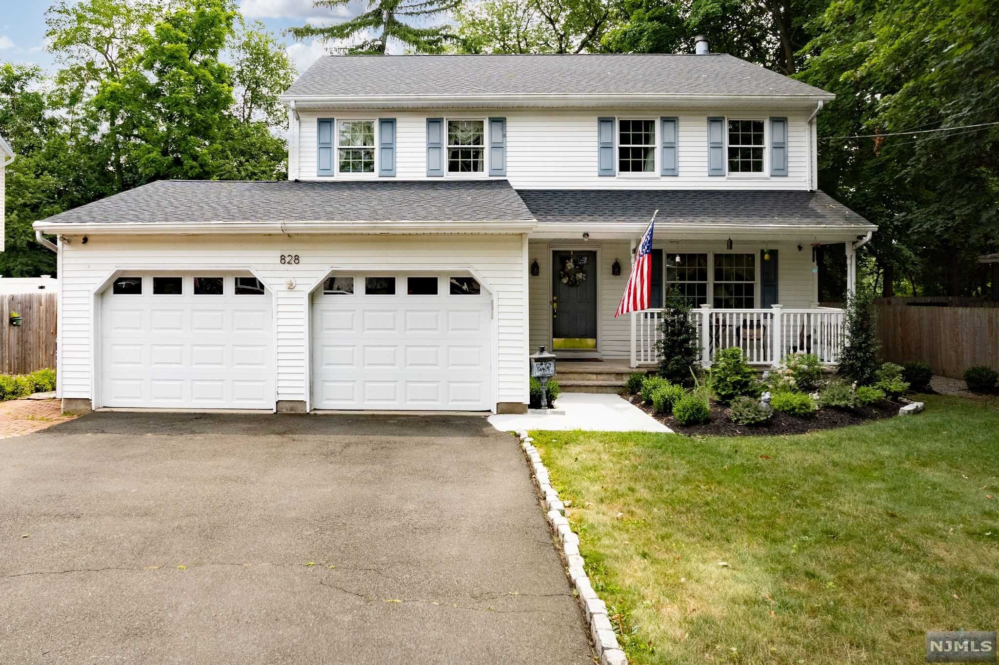 $849,900 Colonial