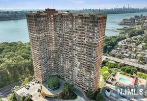 $965,000 Condo