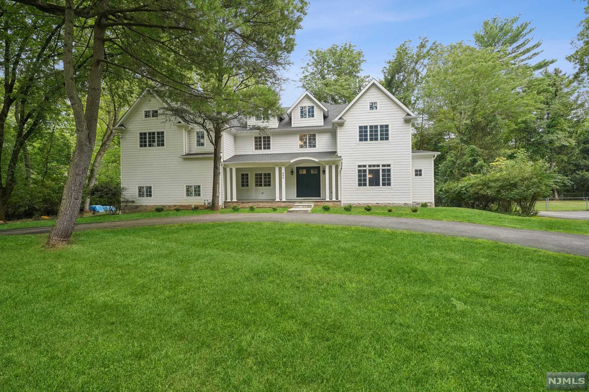 $2,799,000 Colonial