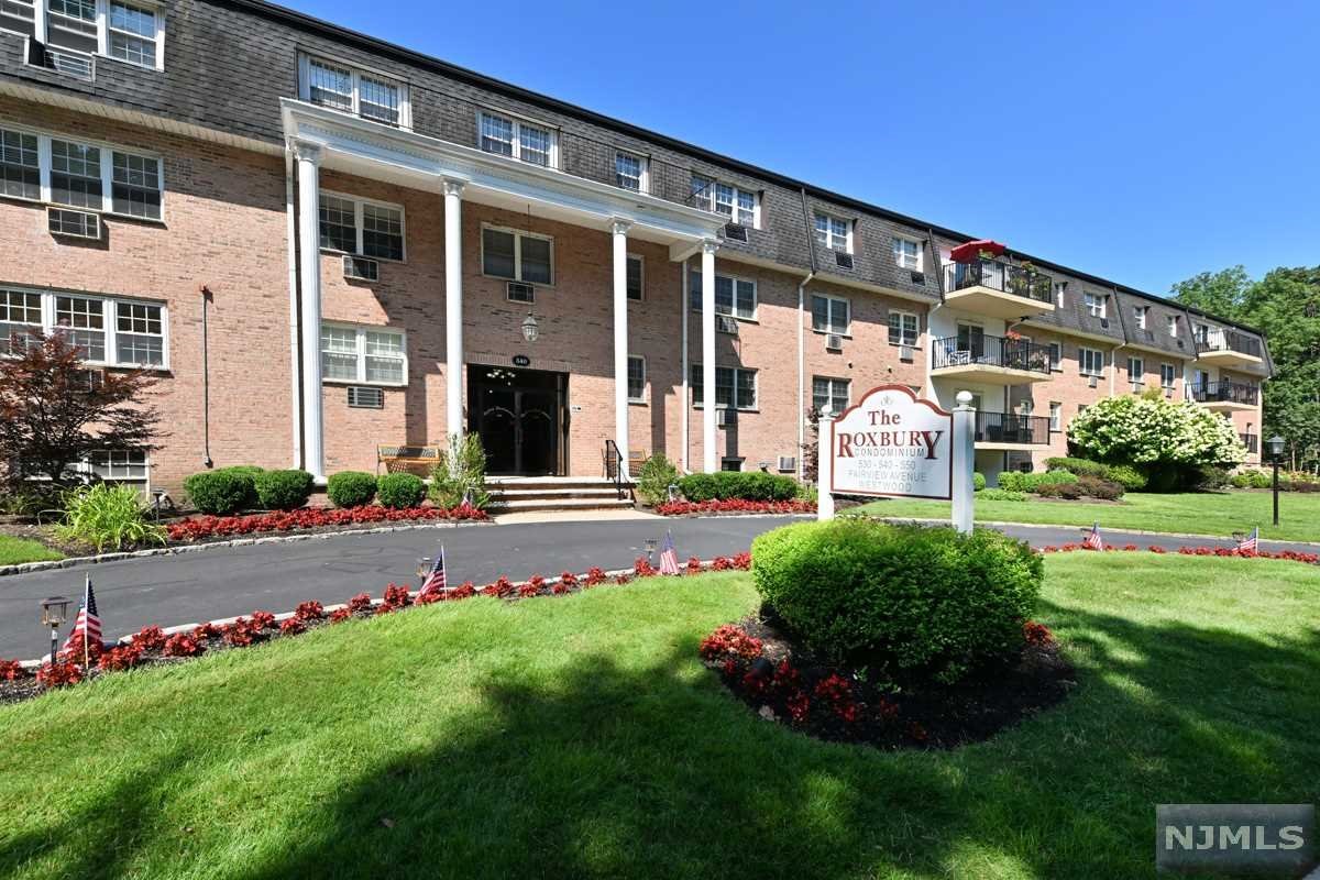 $325,000 Condo