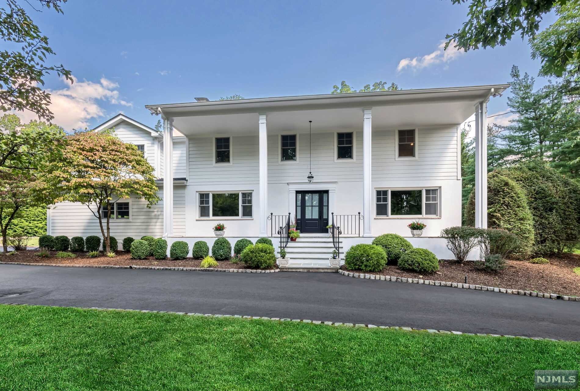 $2,099,000 Colonial