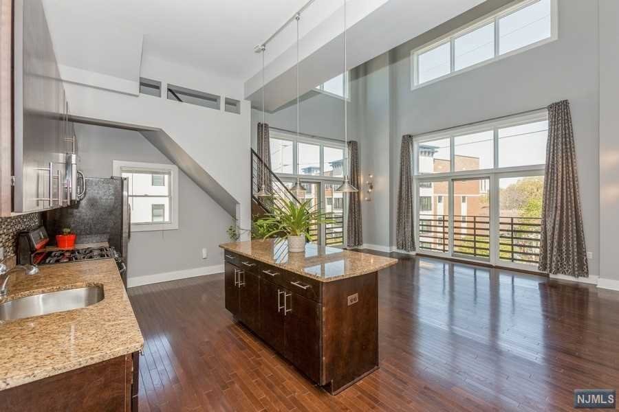 $455,000 Condo