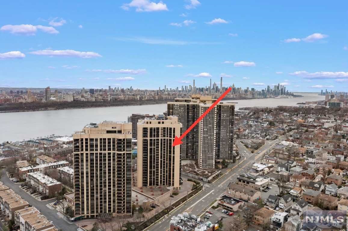 $465,000 Condo