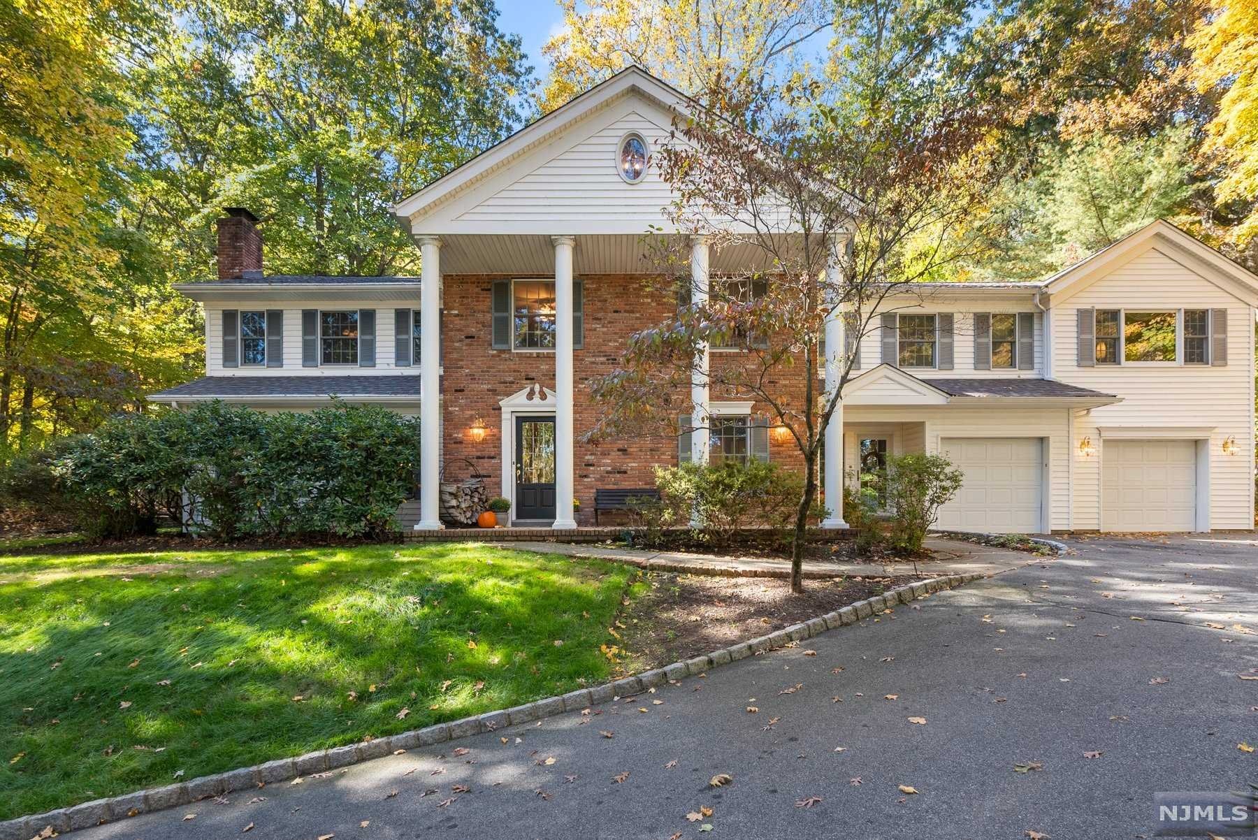 $999,000 Colonial