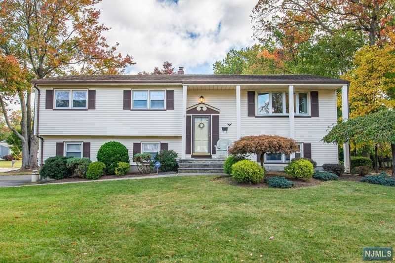 $625,000 Bi-Level