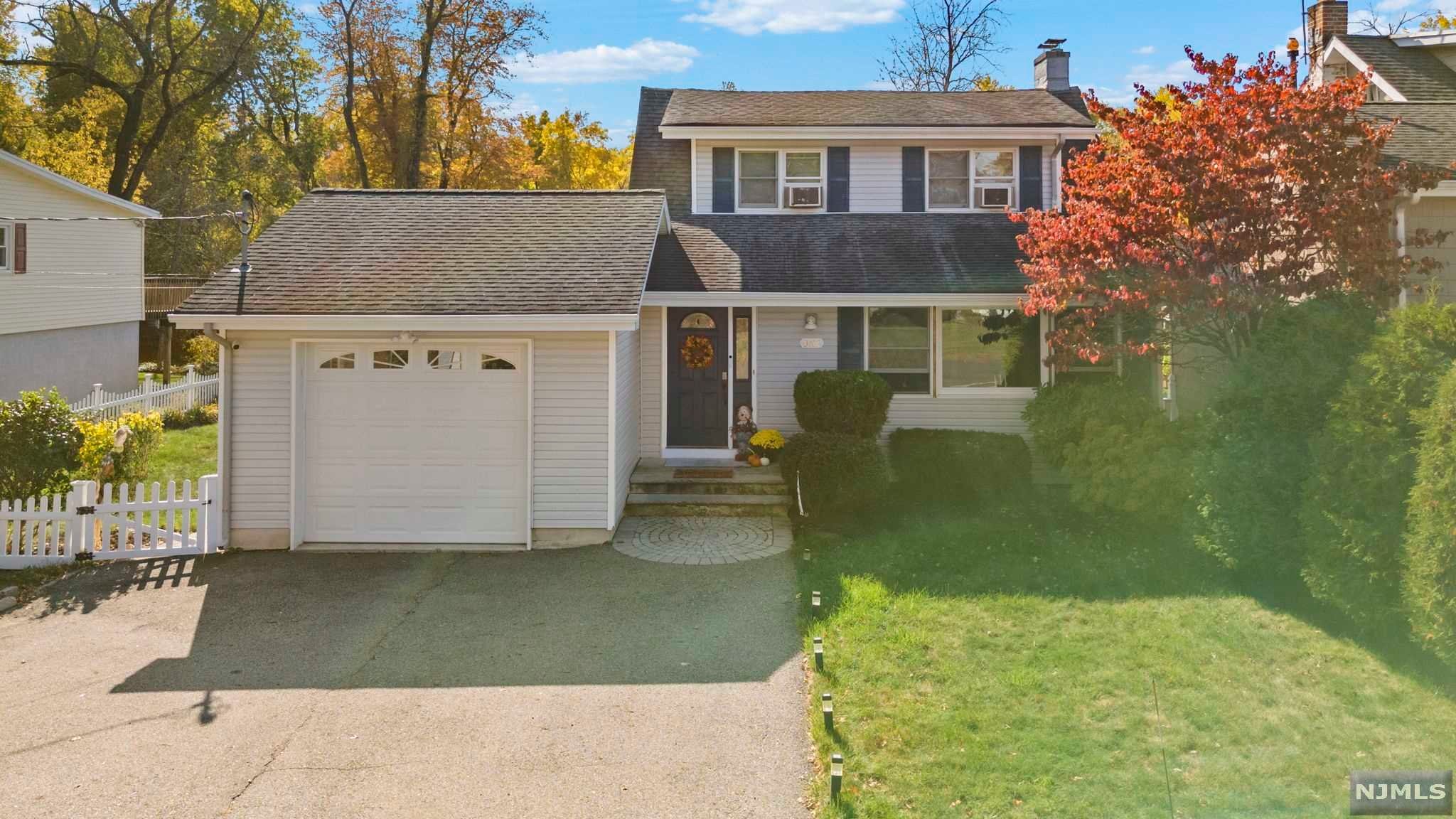 $549,000 Colonial