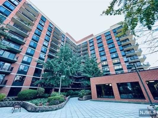 $859,000 Condo