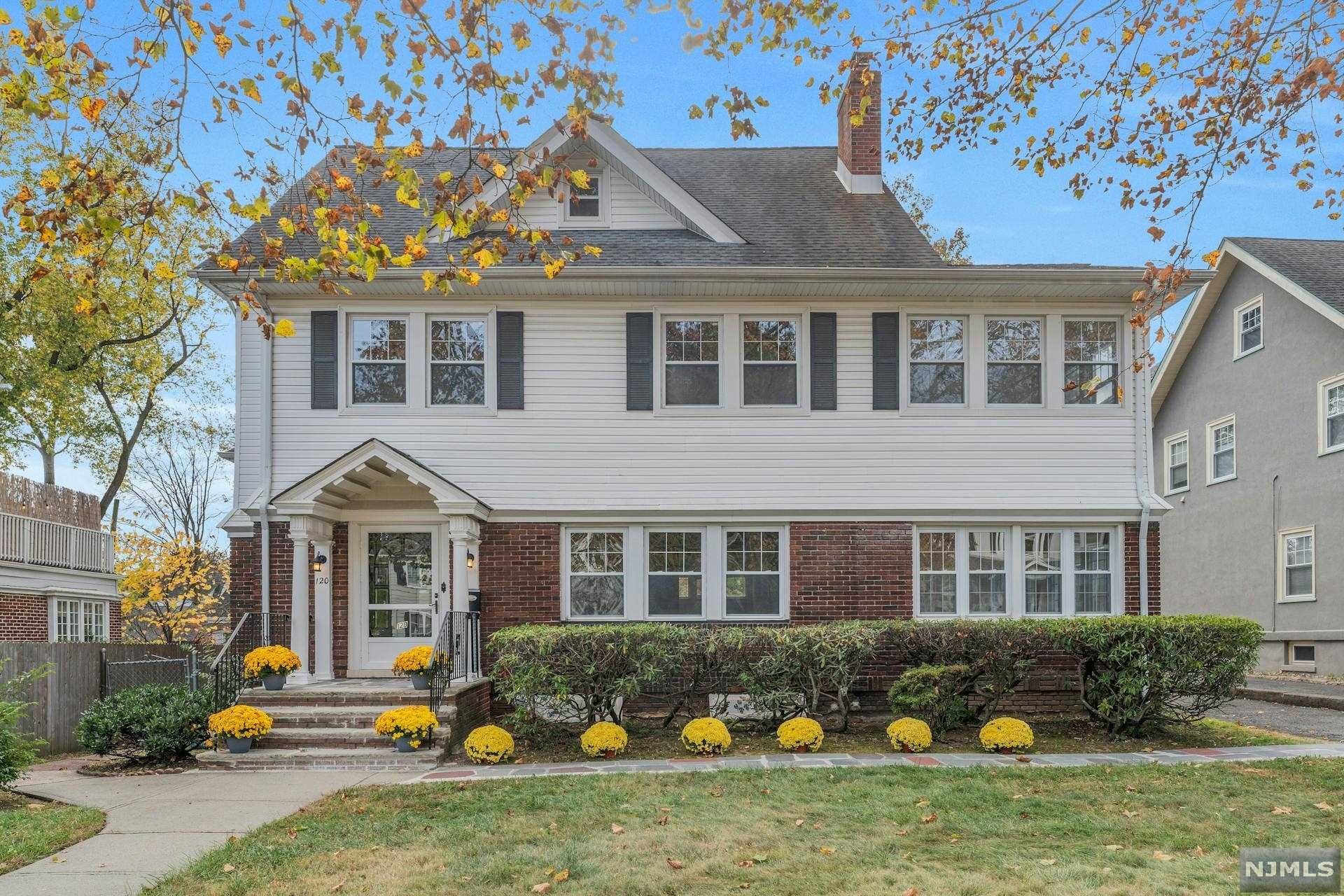 $965,000 Colonial