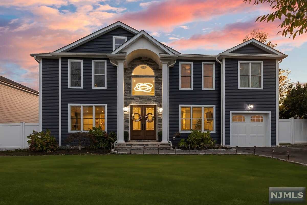 $1,799,000 Colonial