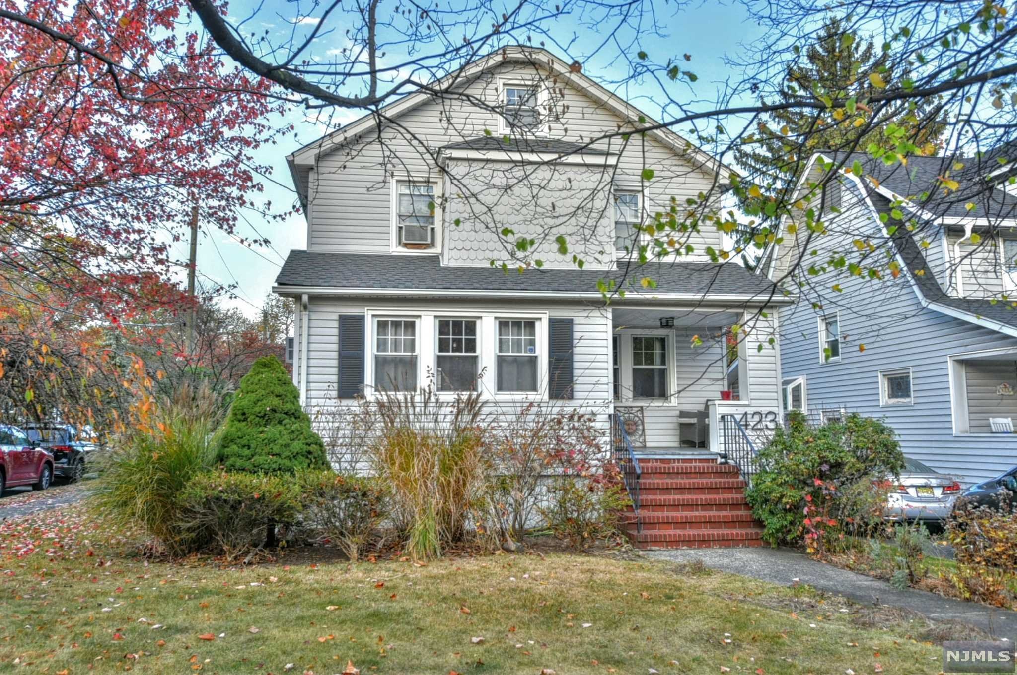 $500,000 Colonial