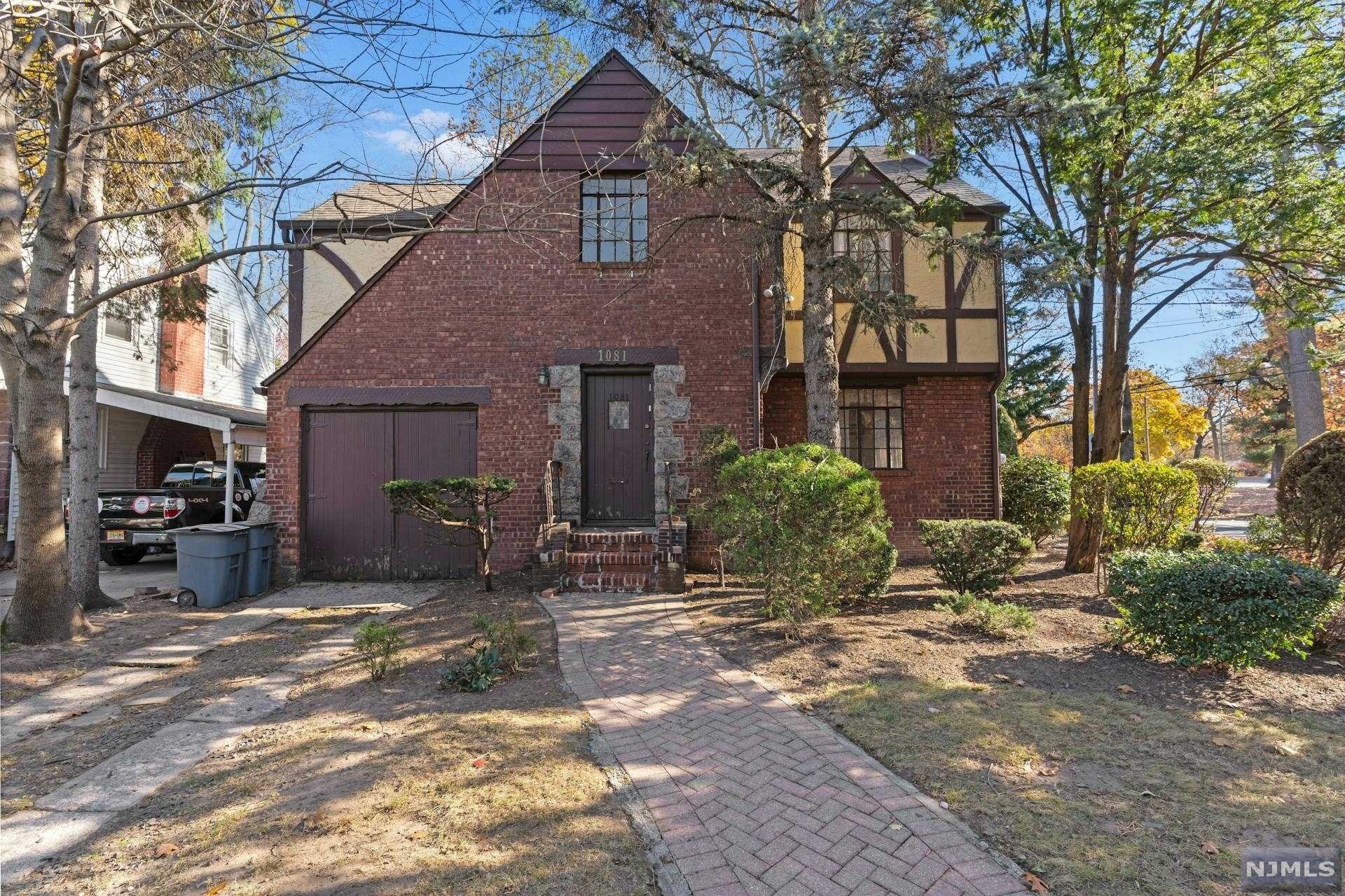 $500,000 Colonial