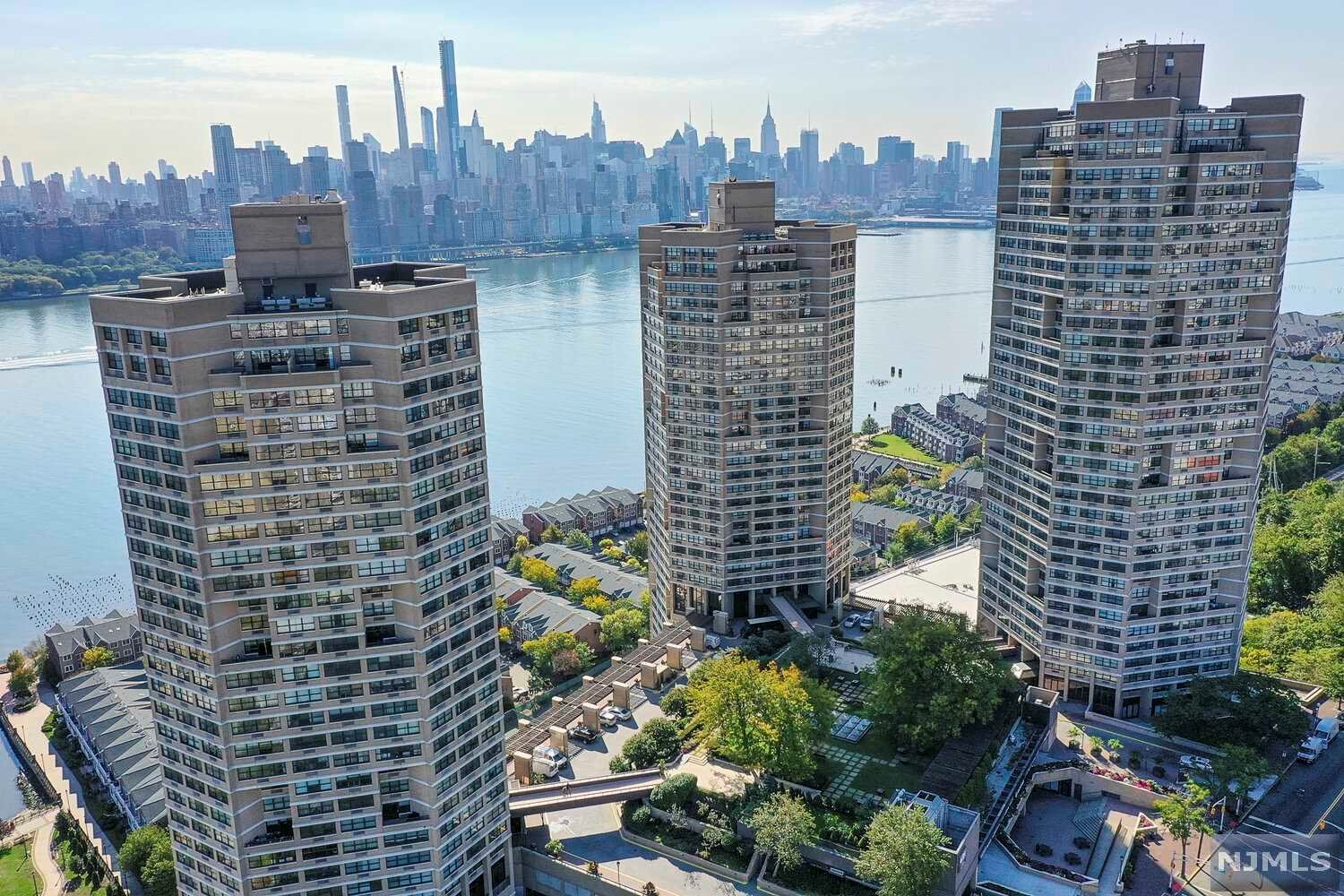 $485,000 Condo