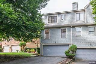 $540,000 Townhouse