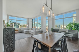 $1,299,999 Condo