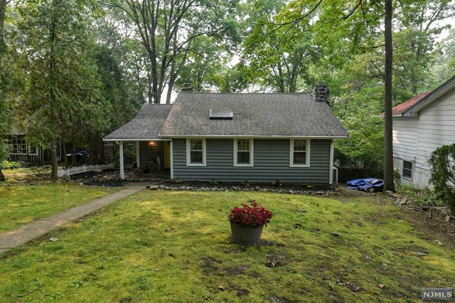 55 Hillside Road Ringwood NJ 07456 | Sold