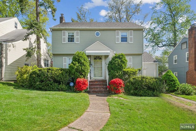 39 Cranford Place Teaneck NJ 07666 | Active