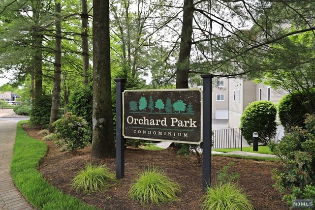 126 Orchard Park, Allendale, NJ 07401 Listing Photo  1